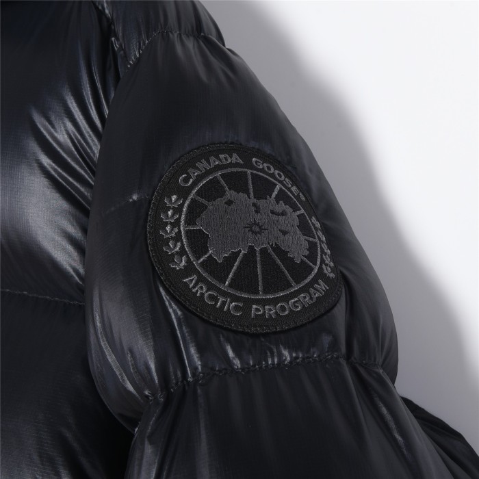 Canada Goose Logo Patch Hooded Down Coat