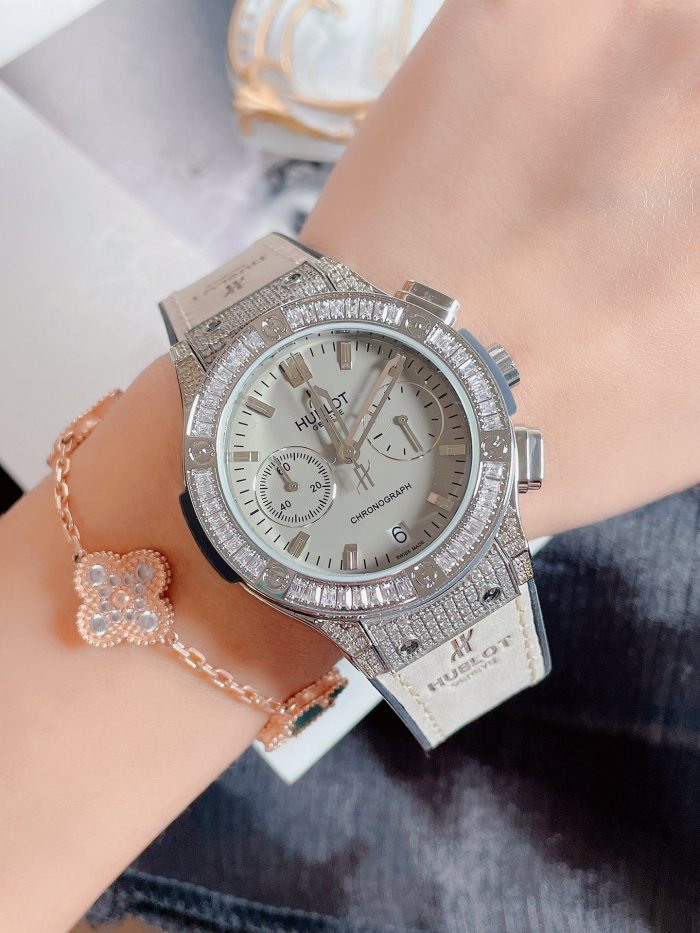 Watches  Hublot  315759 size:45 mm