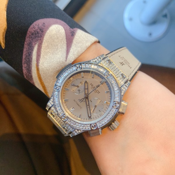 Watches Hublot  315704 size:38 mm