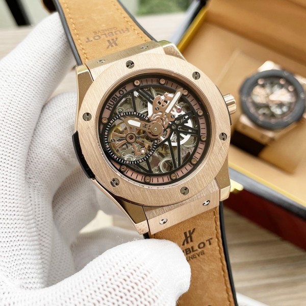 Watches  Hublot 315742 size:43*13 mm