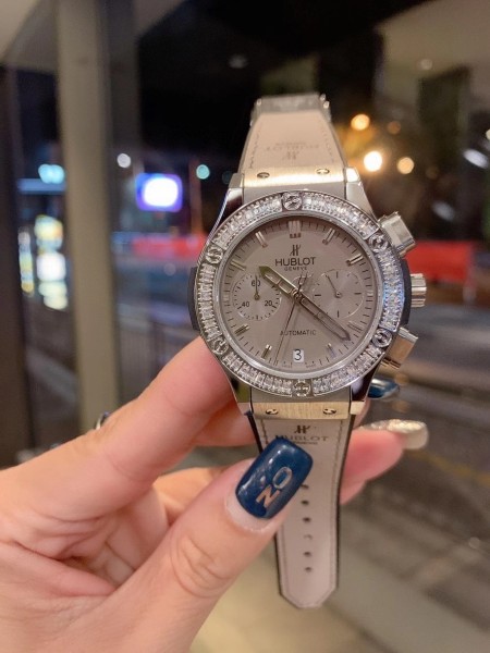 Watches Hublot  315698 size:38 mm