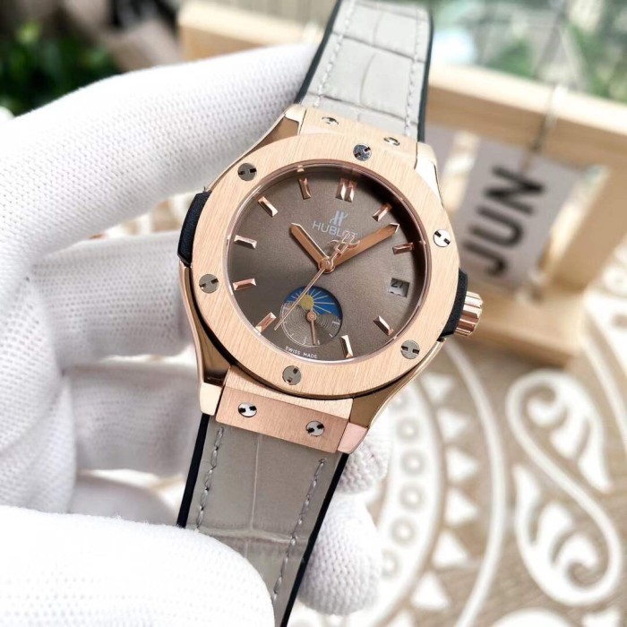 Watches Hublot  315723 size:33*13 mm