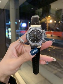 Watches Hublot  315696 size:38 mm