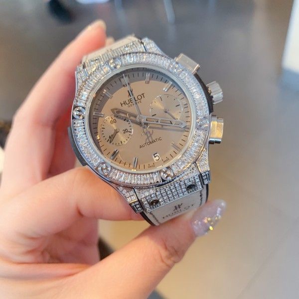 Watches Hublot  315704 size:38 mm