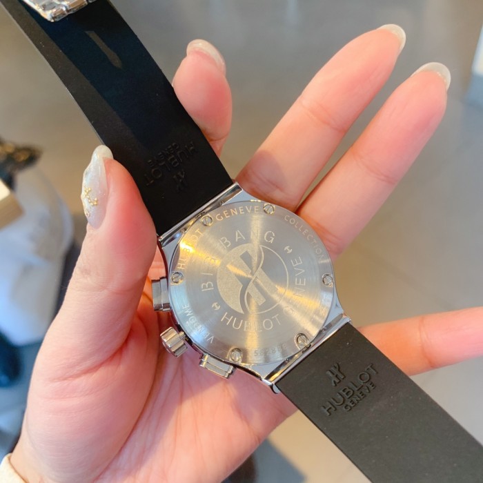 Watches Hublot  315705 size:38 mm