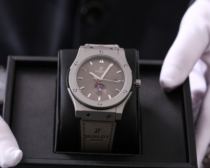Watches Hublot  315713 size:44*13 mm