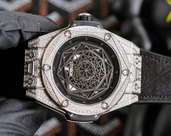 Watches  Hublot 315780 size:42*12 mm