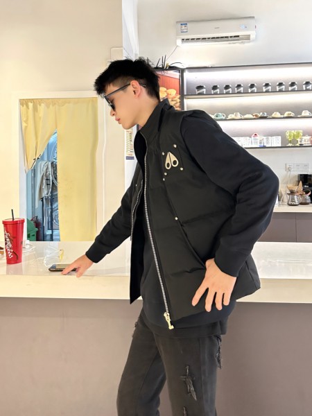  Clothes Moose Knuckles 4