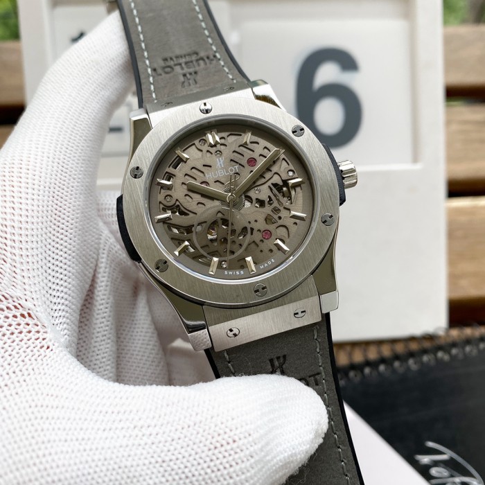 Watches  Hublot  315614 size:42*12 mm