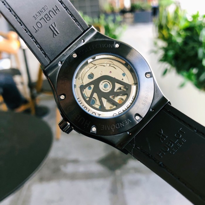 Watches  Hublot  315647 size:42*12 mm