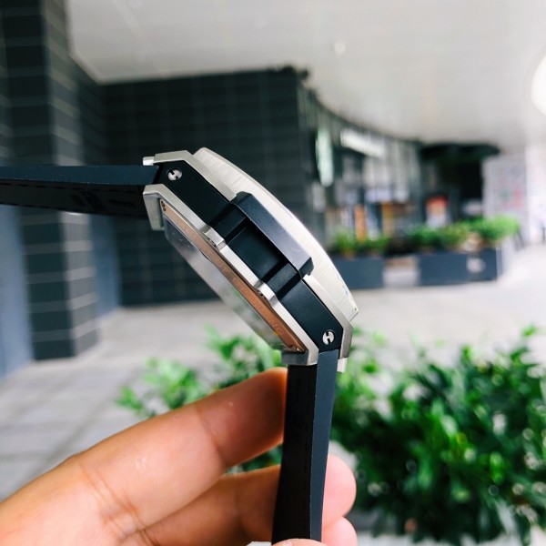 Watches  Hublot  SPIRIT OF BIG BANG 315628 size:45 mm