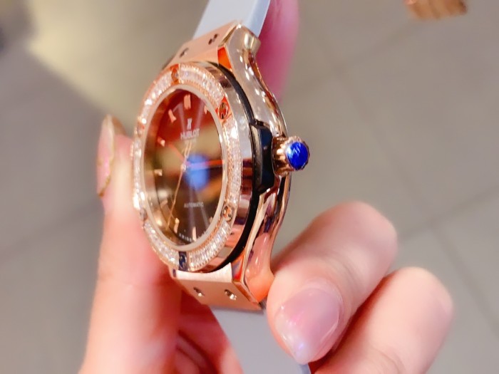 Watches  Hublot  315612 size:42*12 mm