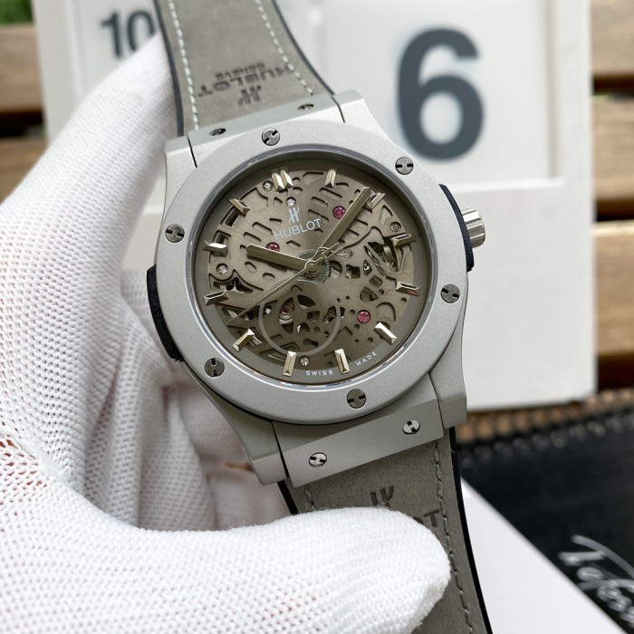 Watches  Hublot  315615 size:42*12 mm