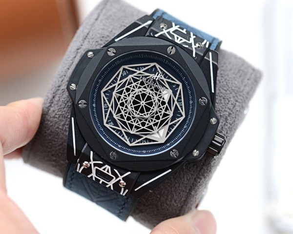Watches  Hublot  315611 size:42*12 mm