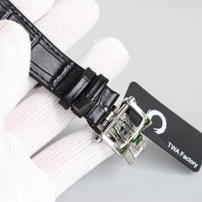 Watches  Hublot TWA 315505 size:42*13.5 mm