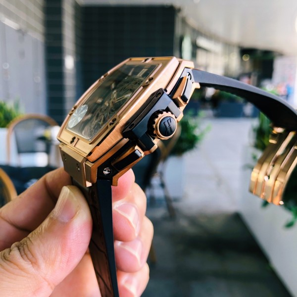 Watches  Hublot  315637 size:45 mm