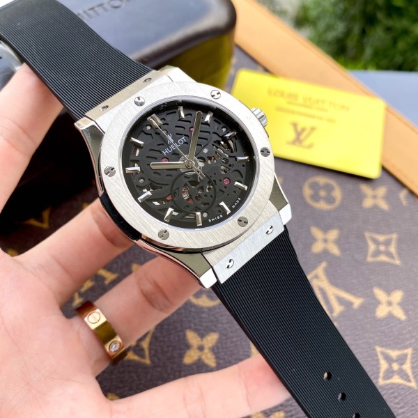 Watches  Hublot 315626 size:44*13 mm