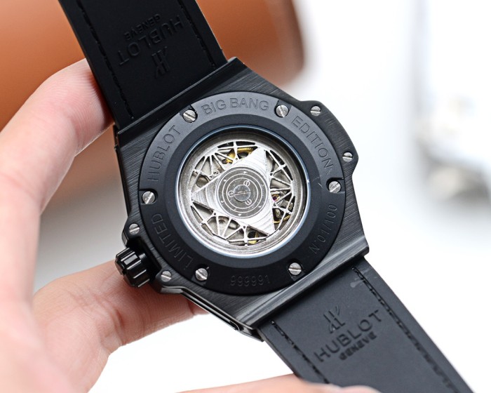 Watches  Hublot  315610 size:42*12 mm