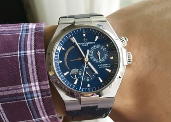 Watches Hublot TWA 315379 size:42*12 mm