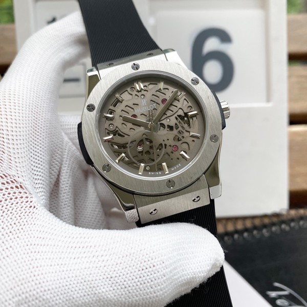 Watches  Hublot  315614 size:42*12 mm