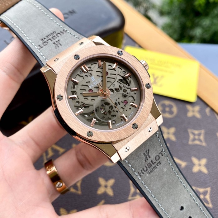 Watches  Hublot 315627 size:44*13 mm