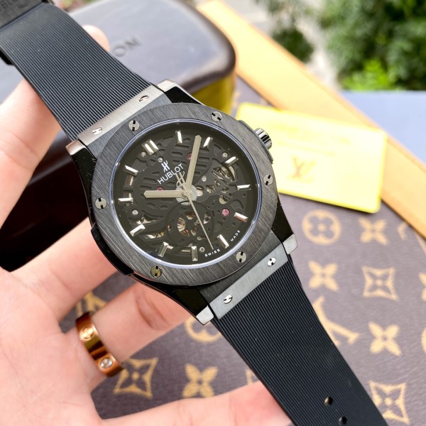 Watches  Hublot 315627 size:44*13 mm