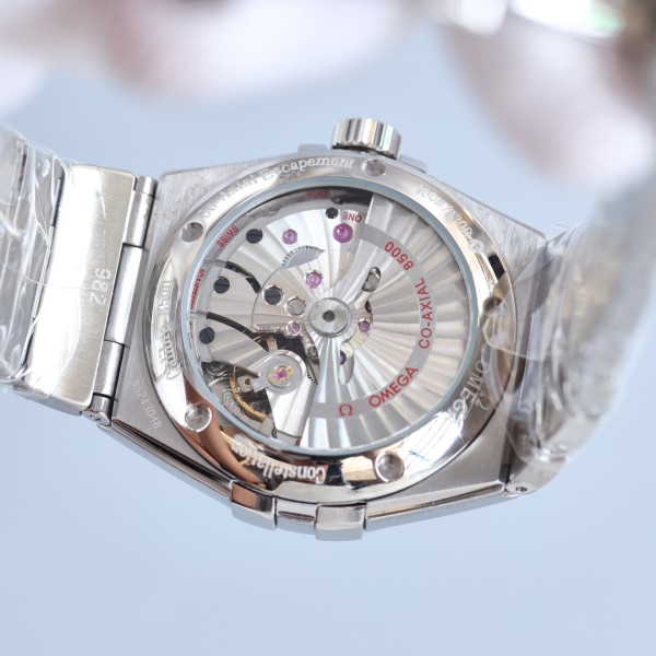 Watches Hublot  314976 size:38 mm