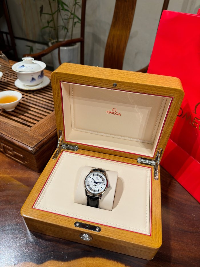 Watches OMEGA 318803 size:40*12 mm