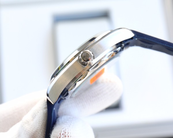 Watches OMEGA 83145368 size:41*11 mm