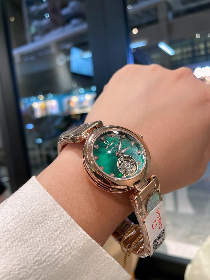 Watches OMEGA Ladymatic 318769 size:35*12 mm