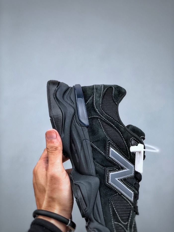 New Balance 9060 Triple Black