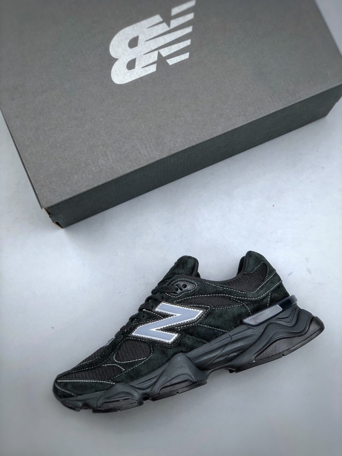 New Balance 9060 Triple Black