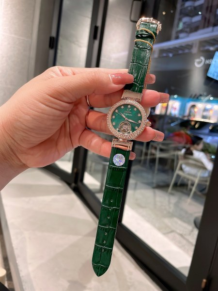 Watches OMEGA Ladymatic 318707 size:35*12 mm