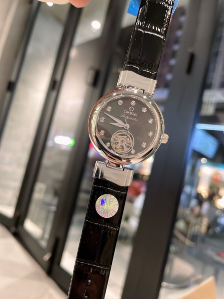 Watches OMEGA Ladymatic 318706 size:35*12 mm