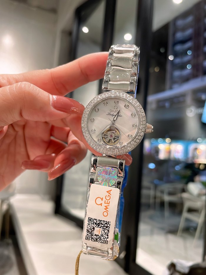 Watches OMEGA Ladymatic 318709 size:35*12 mm