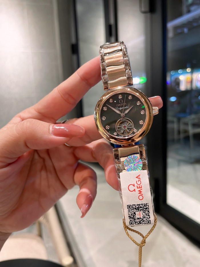 Watches OMEGA Ladymatic 318769 size:35*12 mm