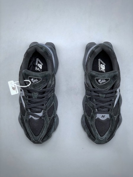 New Balance 9060 Triple Black