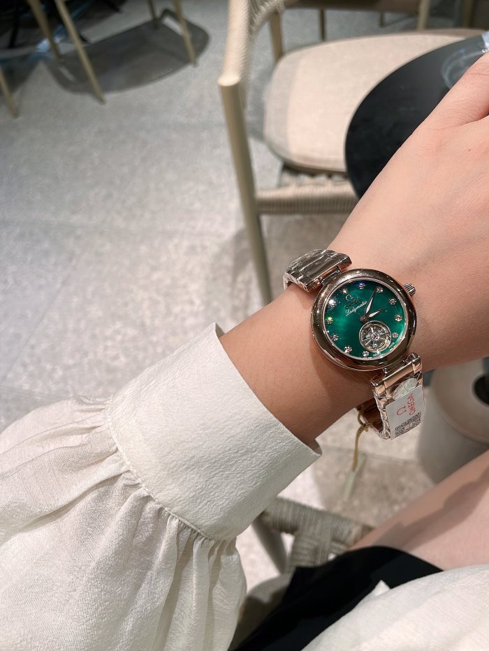 Watches OMEGA Ladymatic 318769 size:35*12 mm