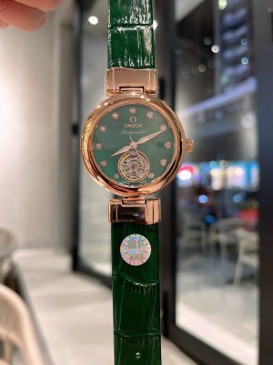 Watches OMEGA Ladymatic 318706 size:35*12 mm