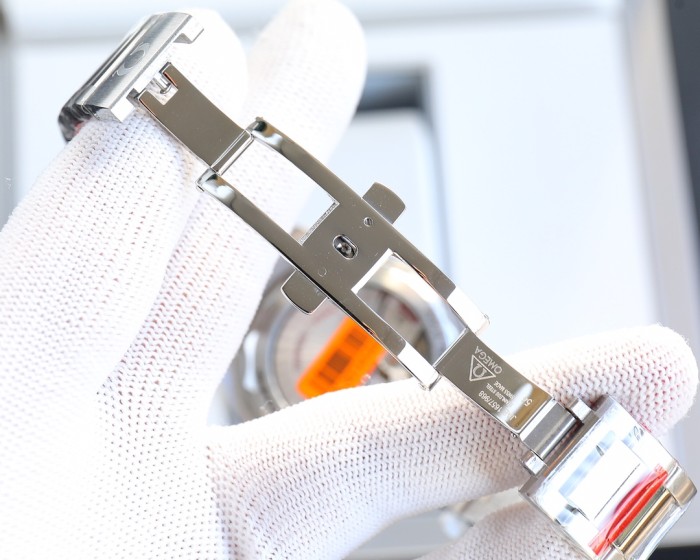 Watches OMEGA 83145367 size:41*11 mm