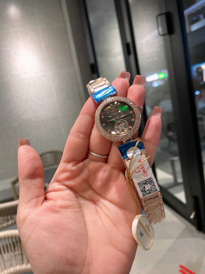 Watches OMEGA Ladymatic 318709 size:35*12 mm