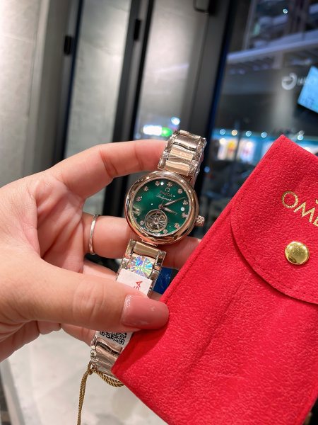 Watches OMEGA Ladymatic 318769 size:35*12 mm