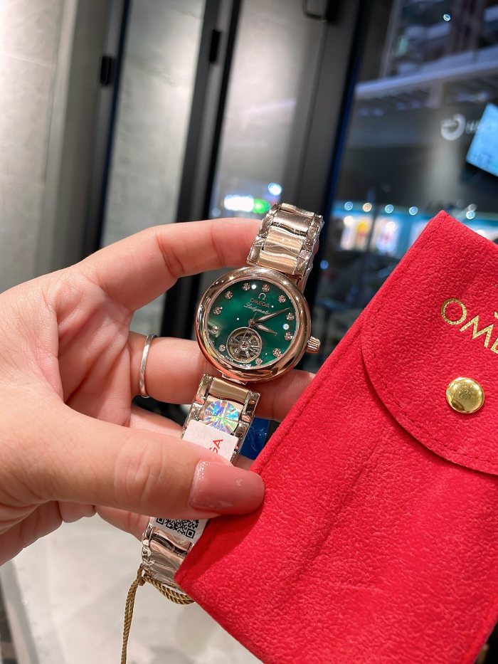 Watches OMEGA Ladymatic 318769 size:35*12 mm