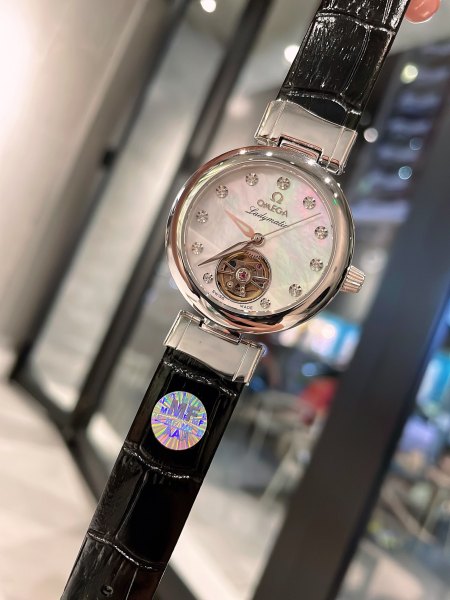 Watches OMEGA Ladymatic 318767 size:35*12 mm