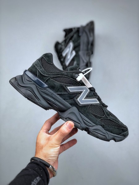 New Balance 9060 Triple Black