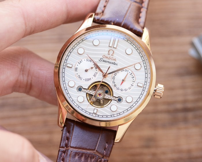 Watches OMEGA  318035 size:42*8 mm