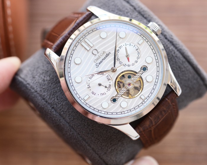 Watches OMEGA  318035 size:42*8 mm