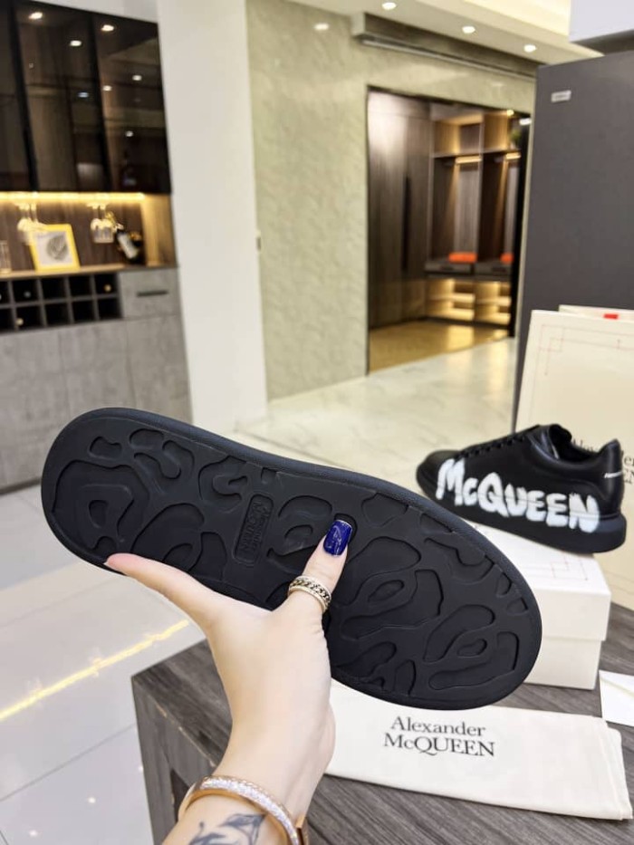 Alexander McQueen Oversized Graffiti Black