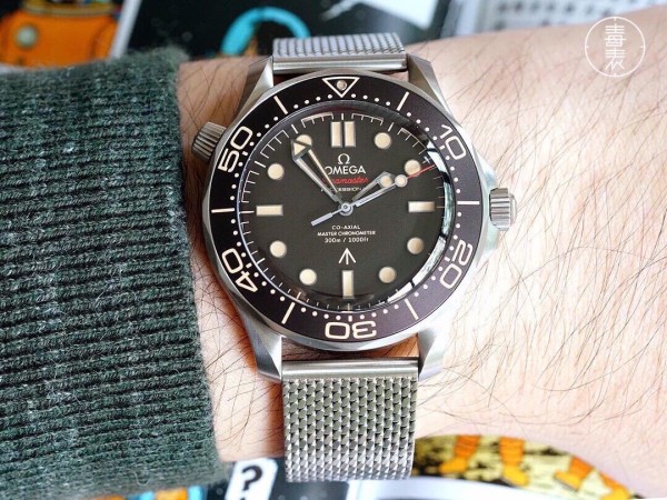 OMEGA 2023 Pre owned Seamaster 300 007 42mm