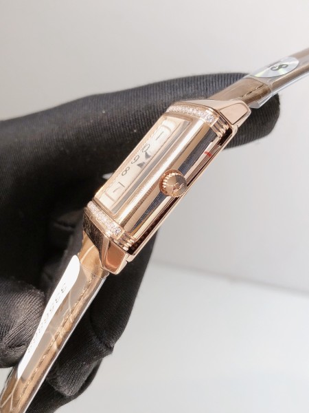 Watches Jaeger-LeCoultre 3356868 size:40.1*20 mm